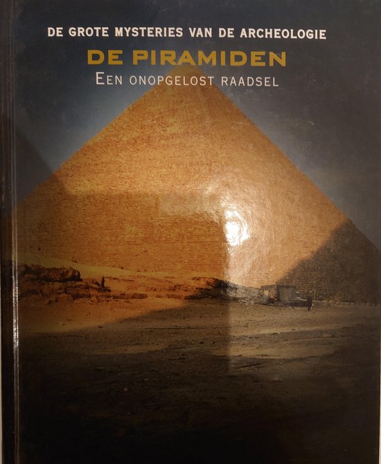 De piramiden - Maria Rosaria Luberto — boekomslag