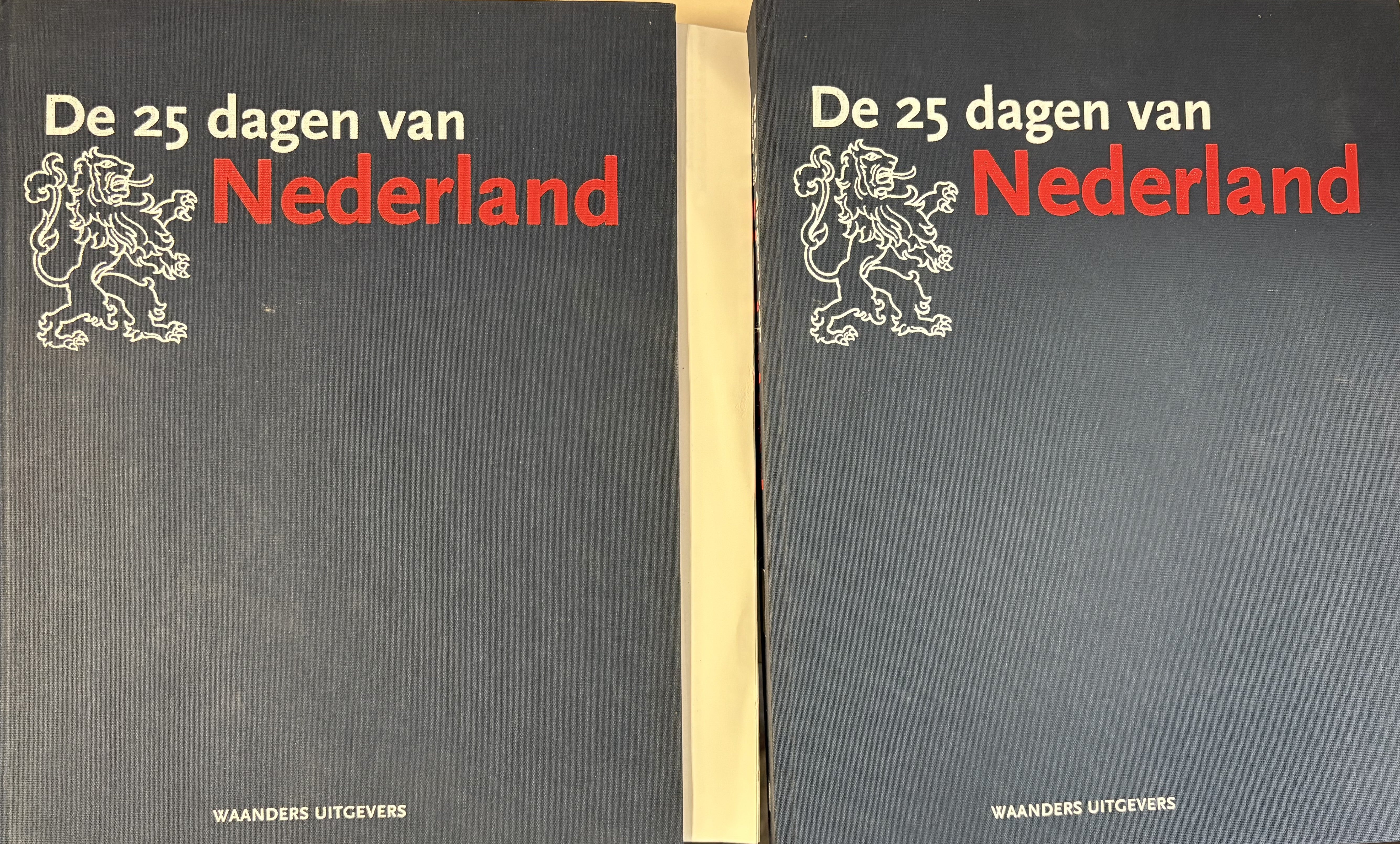 De 25 dagen van Nederland - 2 delen inclusief kaarten.